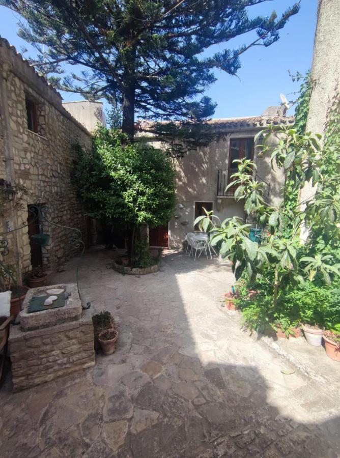 Cortile Via Sales 11 Appartement Erice Buitenkant foto